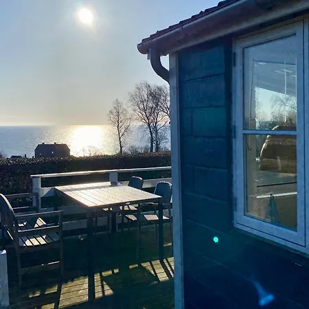 Stunning In Unknown With 3 Bedrooms And Wifi *